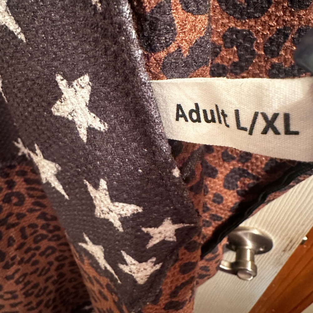 Crae hoodie poncho Leopard Print Poncho with Star Pocket REVERSIBLE - Picture 3 of 7